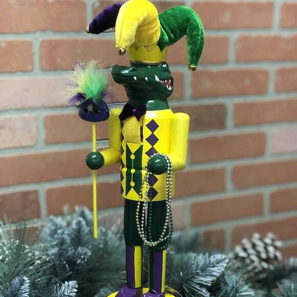 Wood Mardi Gras Gator Nutcracker Christmas Decoration Holiday Decor Gift - Picture 4 of 4